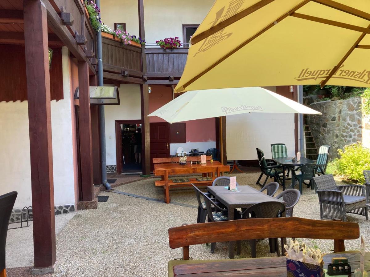 Country House & Restaurant Hronec Exterior foto